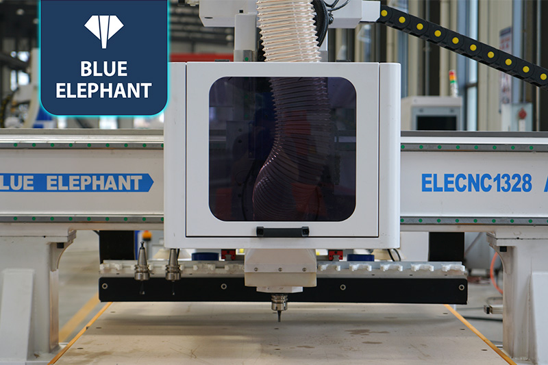 EK2開(kāi)料機(jī)+上下料貼標(biāo)